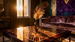 Jak urządzić salon w stylu art déco? Wskazówki i inspiracje